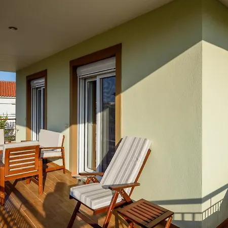 Botanica & نيوس مارماراس