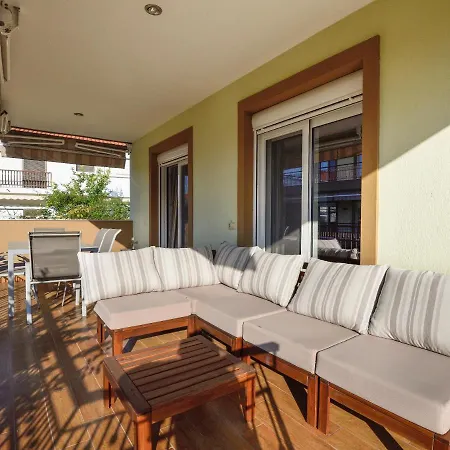 Botanica & بيت للعطل نيوس مارماراس