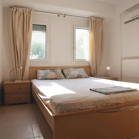 Botanica & بيت للعطل نيوس مارماراس